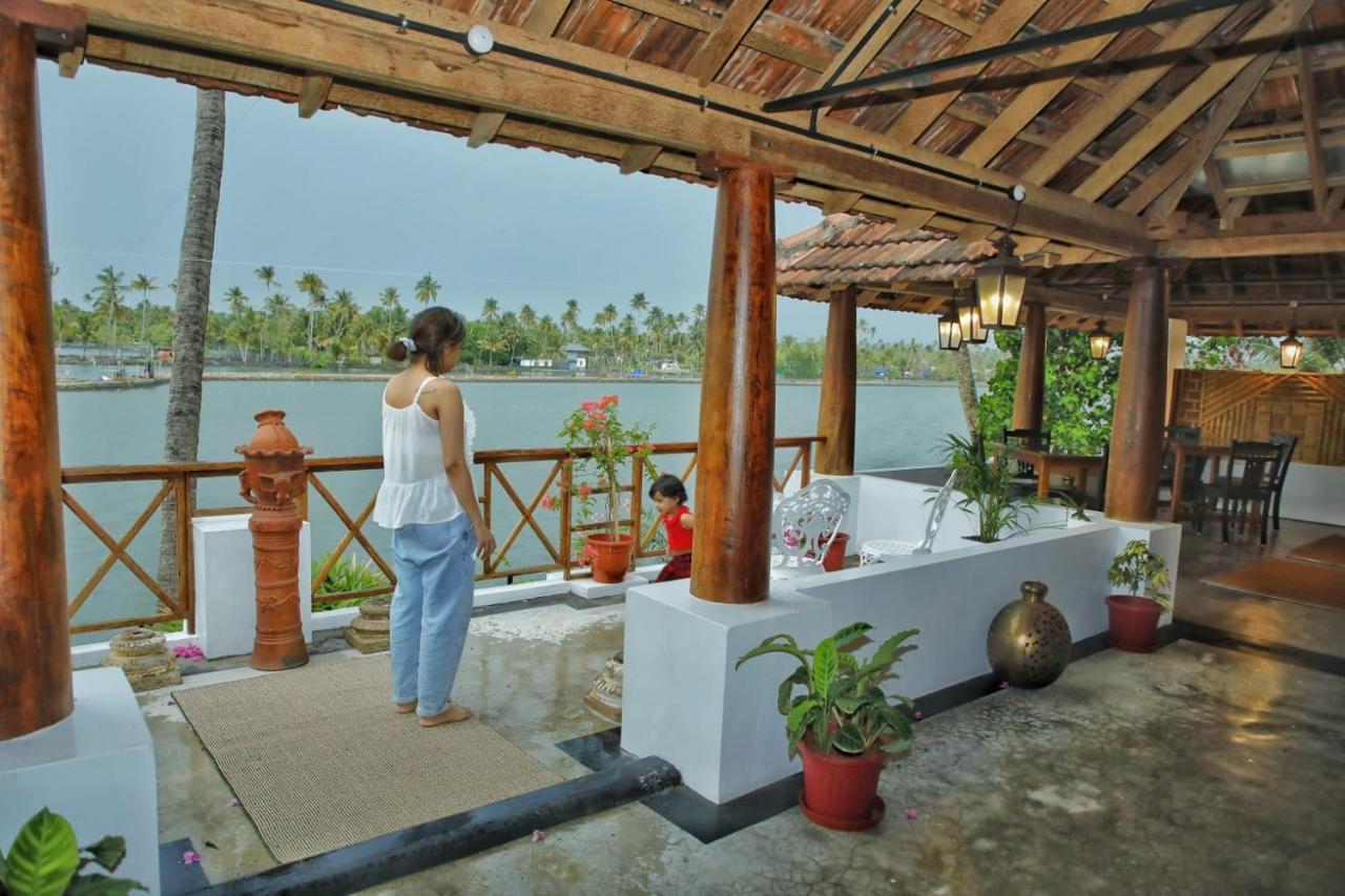 Hotel Vala House Cherai Beach Esterno foto